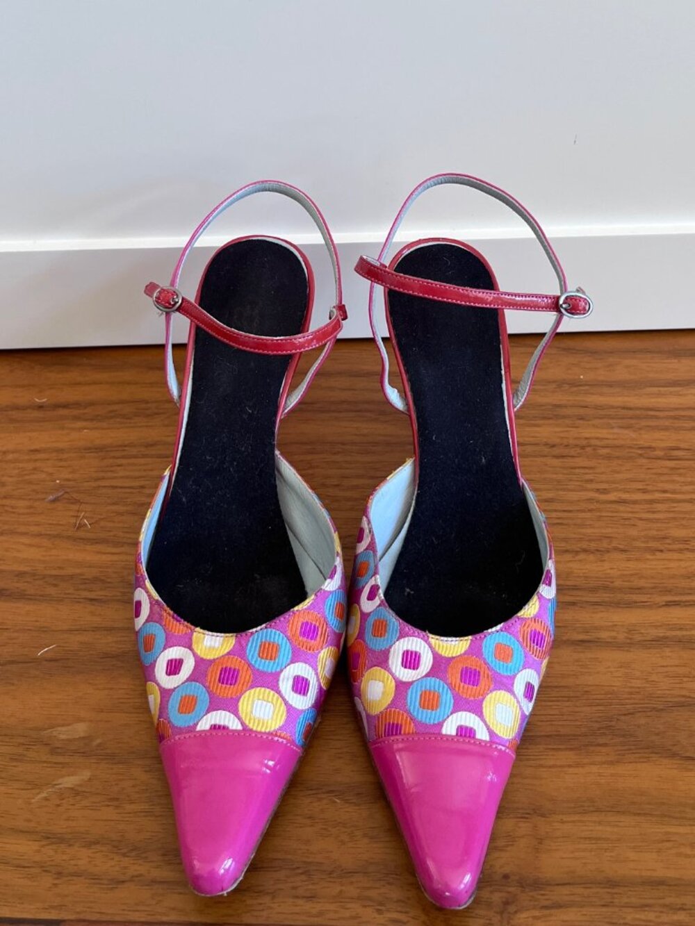 Fun, colorful pointy toe Cynthia Rowley slingback heels 8.5